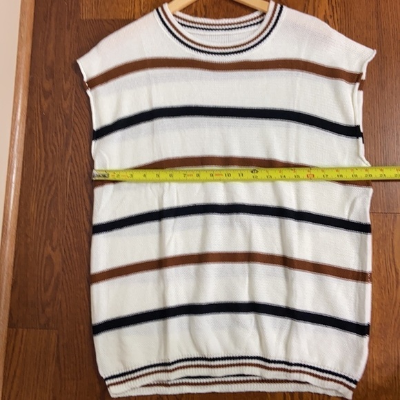 Sleeveless Striped Sweater - Picture 6 of 6
